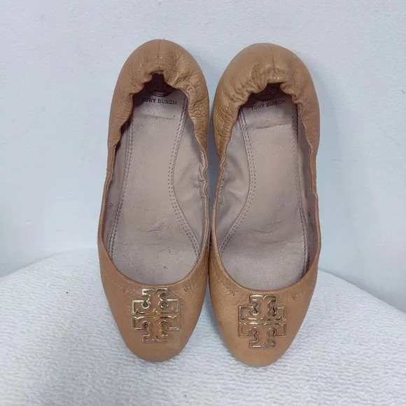 Tory Burch signature tan ballet flats 7 - Picture 8 of 16